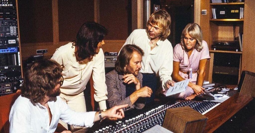 Agnetha making music with family