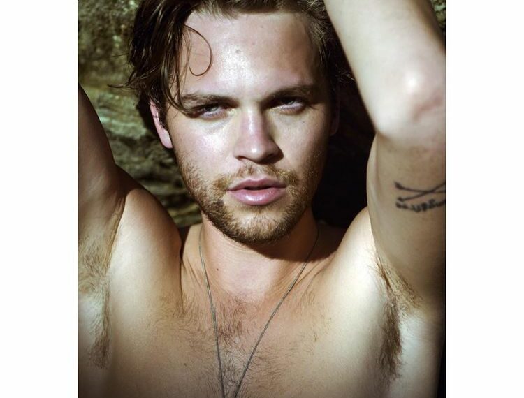 Alexander shirtless picture