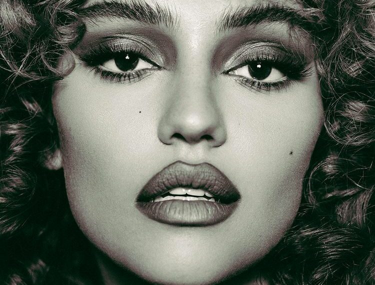Her black and white face image