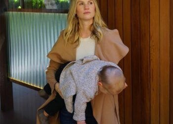 Cassidy holding her toddler