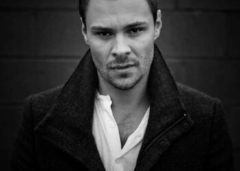 Patrick Flueger with a overcoat