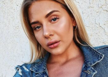 Sofia Kappel with a denim jacket