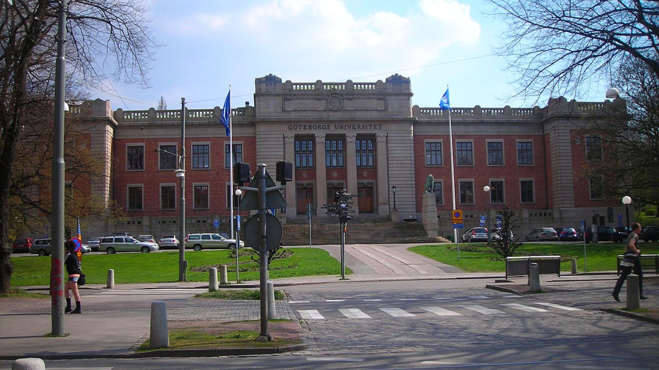 Outside view of University of Gothenburg.