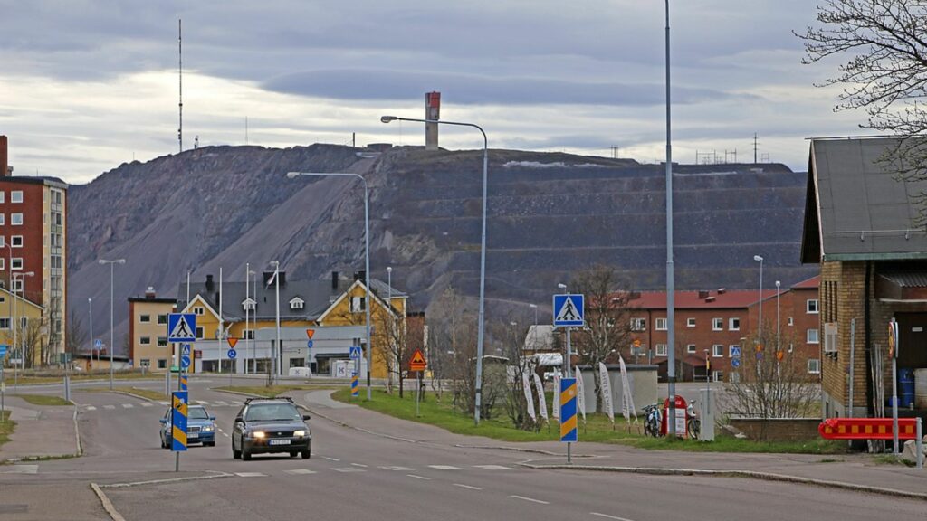 Road view of Kiruna city.